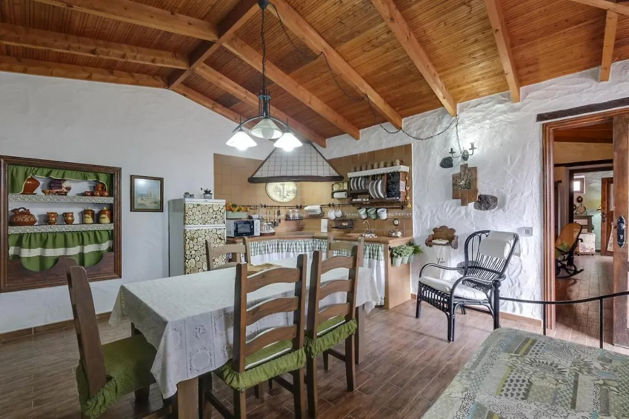 Casa Olympia, Tamaimo Apartment